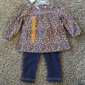 BNWT Carter’s 2 piece floral top and leggings